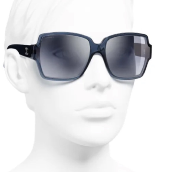 ‼️SOLD‼️CHANEL Sunglasses 5221 Black - Picture 3 of 12